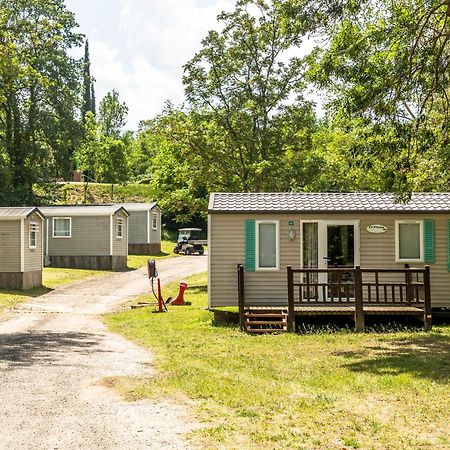 Camping Les Rives Du Lac De Vinca Exteriör bild