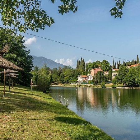 Camping Les Rives Du Lac De Vinca Exteriör bild